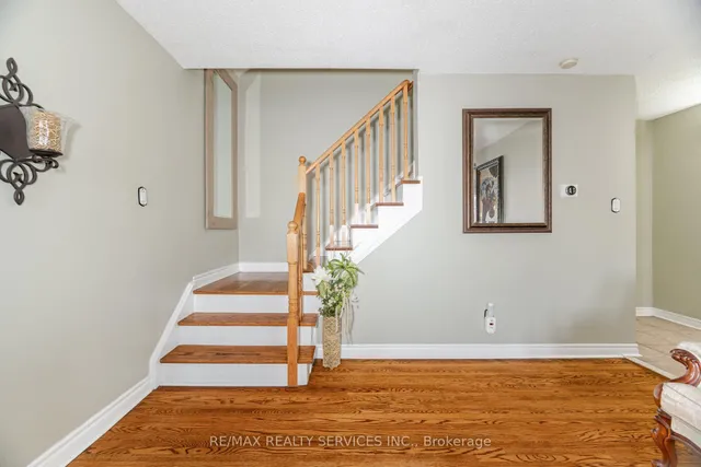 Additional image 12 of 19 Town House Cres