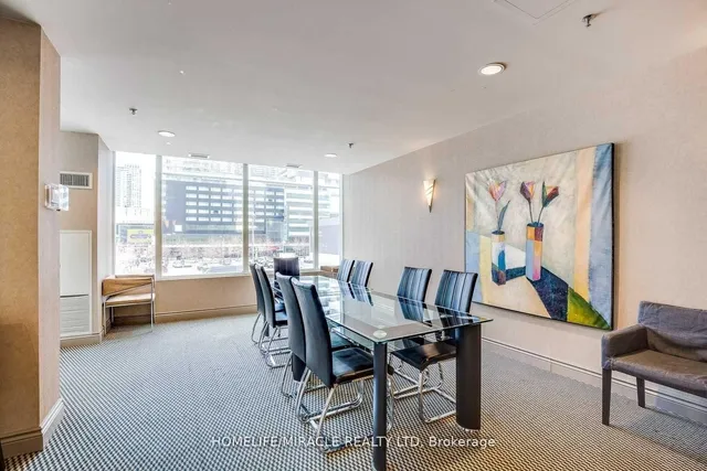 Additional image 21 of 30 Grand Trunk Cres Unit 302