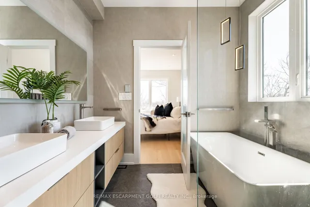 Additional image 22 of 25 SHADYSIDE Ave