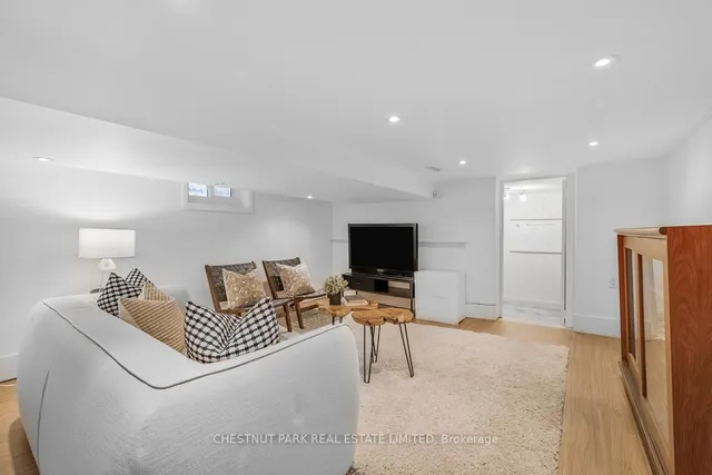 Additional image 31 of 69 Robina Ave