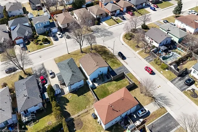 Additional image 32 of 35 Ling St