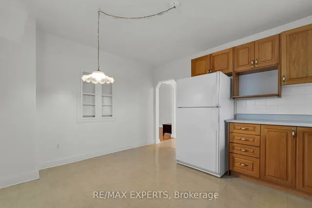 Additional image 24 of 124 Spears St