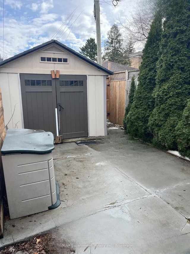 Additional image 8 of 221 Winnett Ave