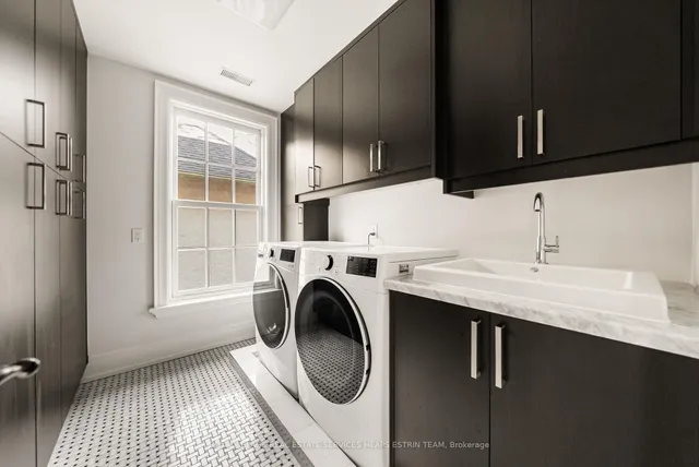 Additional image 28 of 243 Rose Park Dr