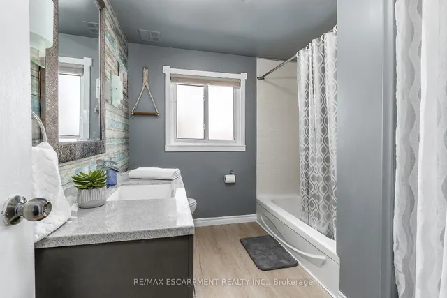 Additional image 16 of 82 DREGER Ave