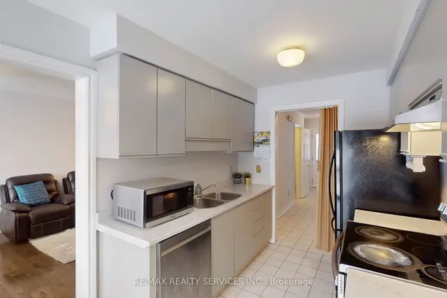 Additional image 6 of 28 Heathcliffe Sq