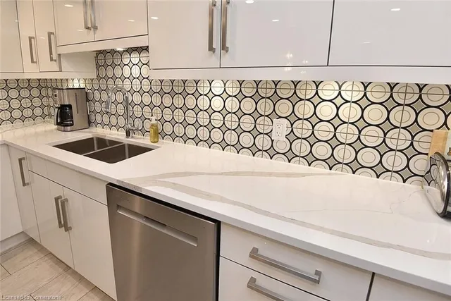 Additional image 17 of 150 Wilson St Unit 114