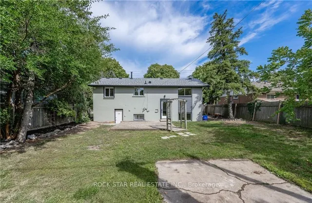 Additional image 31 of 694 Upper Ottawa St