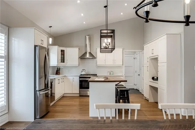 Additional image 13 of 14 Sullivan's Lane