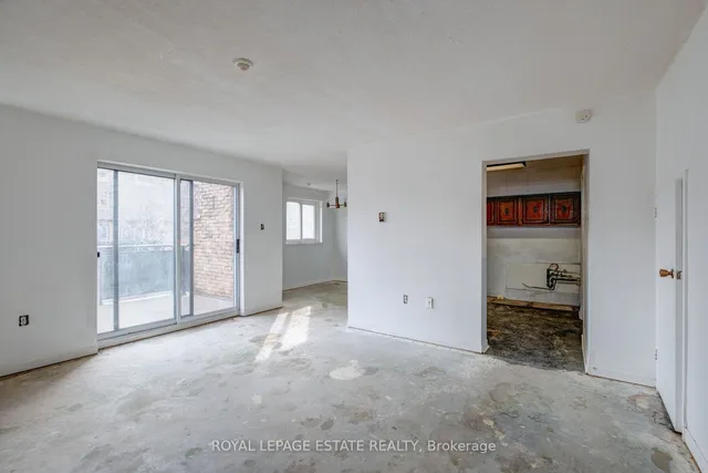 Additional image 5 of 110 Ling Rd Unit #15