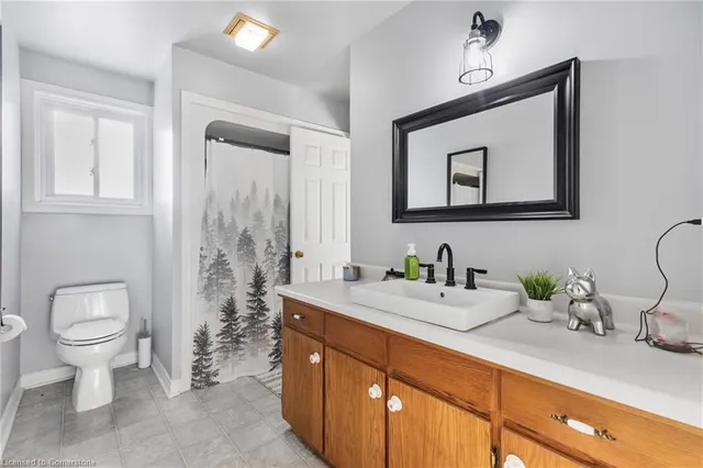 Additional image 16 of 231 Freelton Rd