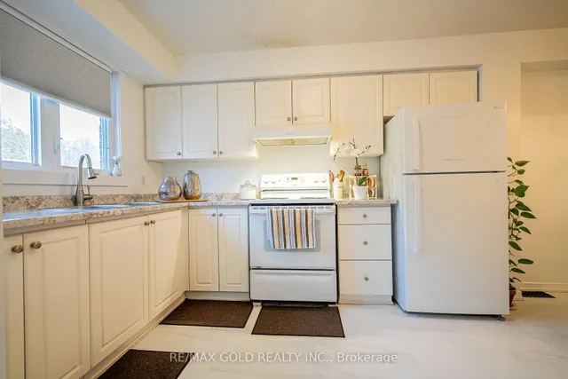 Additional image 8 of 445 Pioneer Dr Unit 4