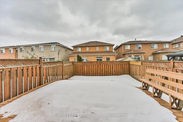 Additional image 32 of 929 Ledbury Cres