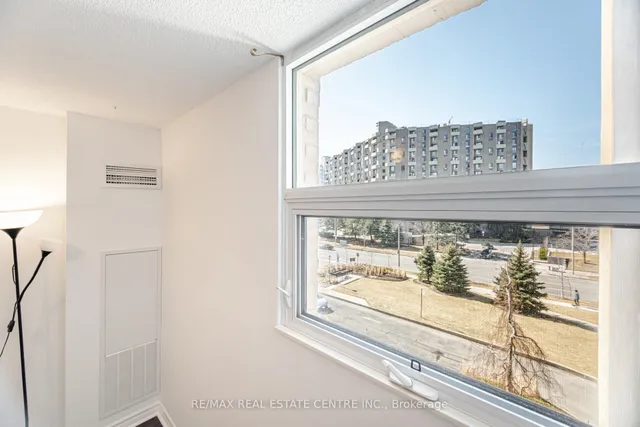 Additional image 24 of 299 Mill Rd Unit 409