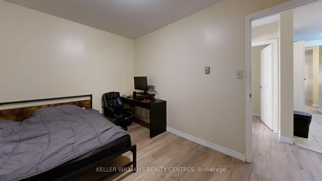 Additional image 25 of 10 Ivy Ave