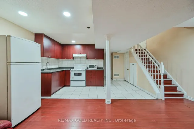 Additional image 37 of 152 Bighorn Cres