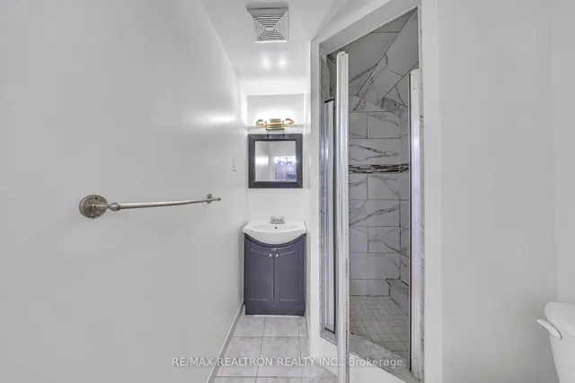 Additional image 28 of 75 Grayson Cres