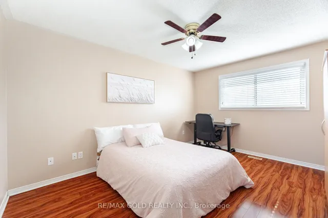 Additional image 18 of 26 Mossbank Dr