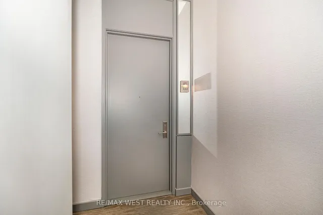 Additional image 9 of 380 Macpherson Ave Unit 333