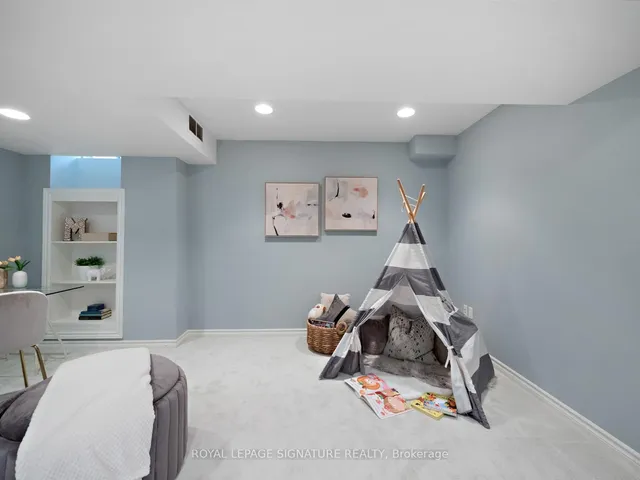 Additional image 33 of 15 Eastport Dr