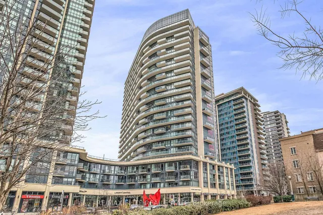 Additional image 29 of 51 East Liberty St Unit 715