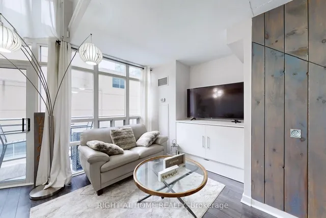 Additional image 8 of 255 Richmond St Unit 401