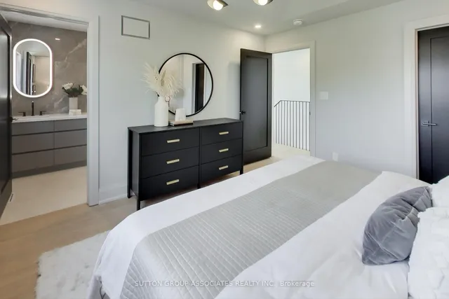 Additional image 27 of 393 Winnett Ave