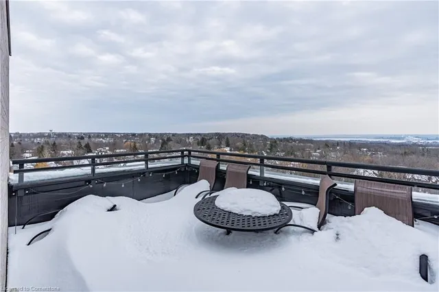 Additional image 33 of 30 Hamilton Street South Unit 703