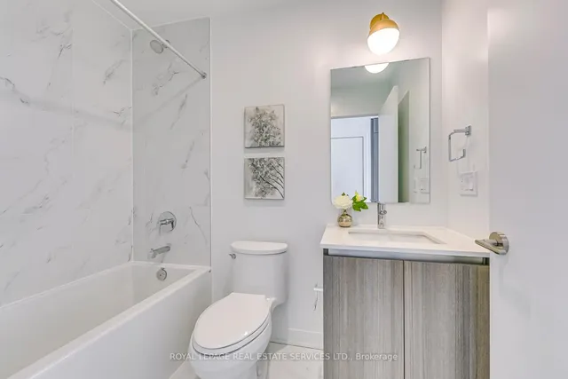 Additional image 23 of 405 Dundas St Unit 805