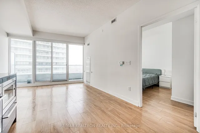 Additional image 10 of 115 Mcmahon Dr Unit 2606