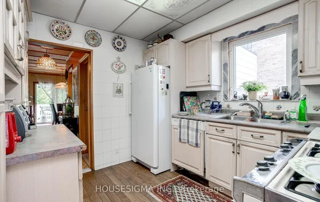 Additional image 15 of 261 Johnston Ave