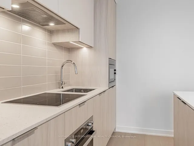 Additional image 6 of 123 Portland St Unit 1001