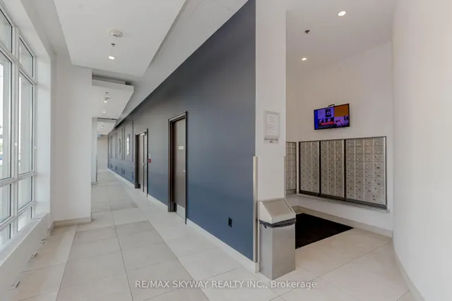 Additional image 43 of 215 Queen St Unit 403