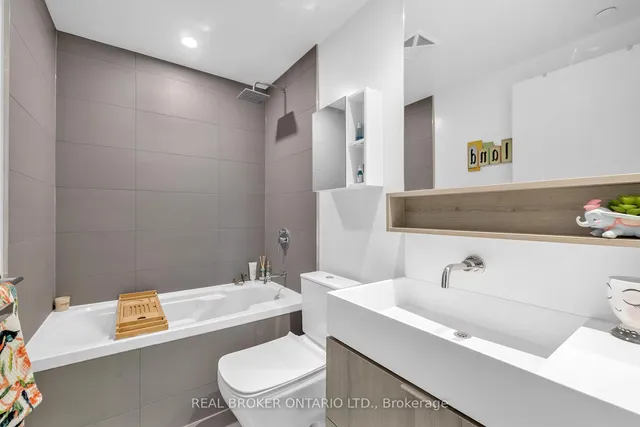 Additional image 18 of 5 Soudan Ave Unit 2004