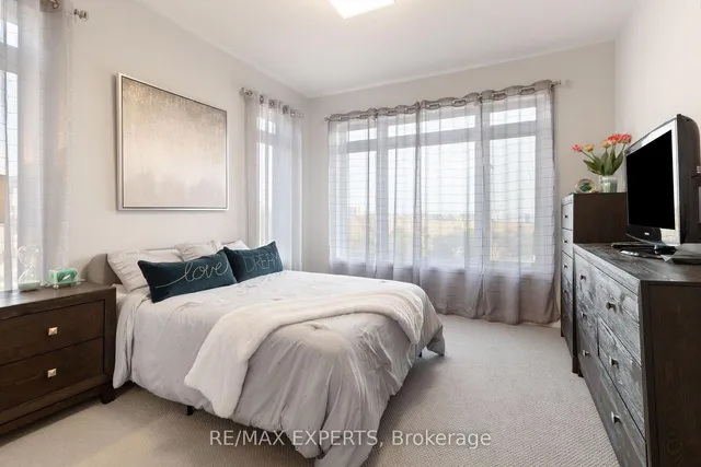 Additional image 28 of 12 Moorcroft Pl