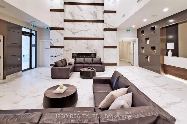 Additional image 16 of 1050 Main St Unit 1212