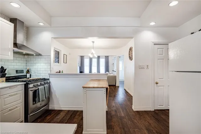 Additional image 28 of 37 Holton Ave