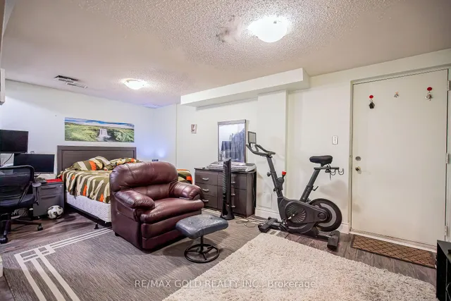 Additional image 24 of 445 Pioneer Dr Unit 4