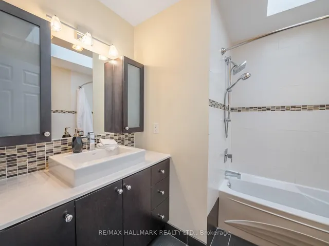 Additional image 39 of 29 St Quentin Ave