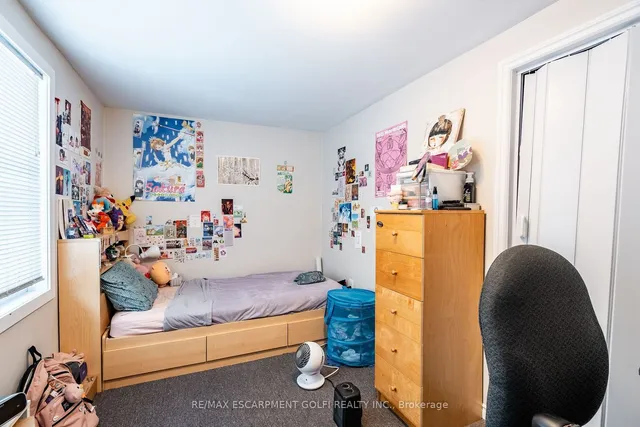 Additional image 23 of 124 WHITNEY Ave