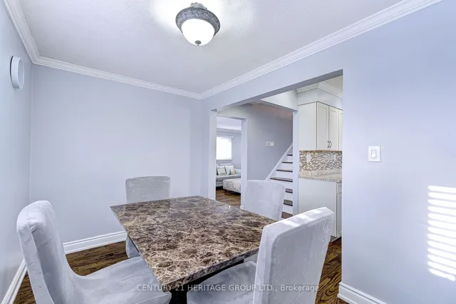 Additional image 21 of 37 Selkirk Ave