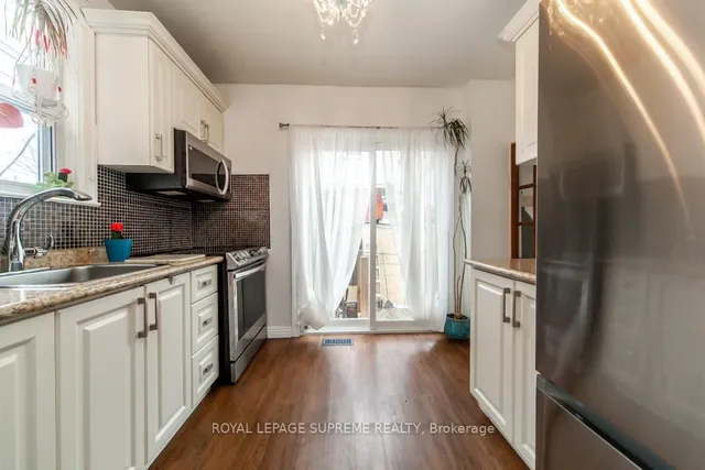 Additional image 12 of 95 Silverthorn Ave