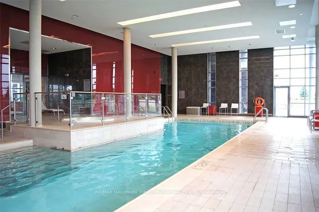 Additional image 30 of 125 Village Green Sq Unit 1409