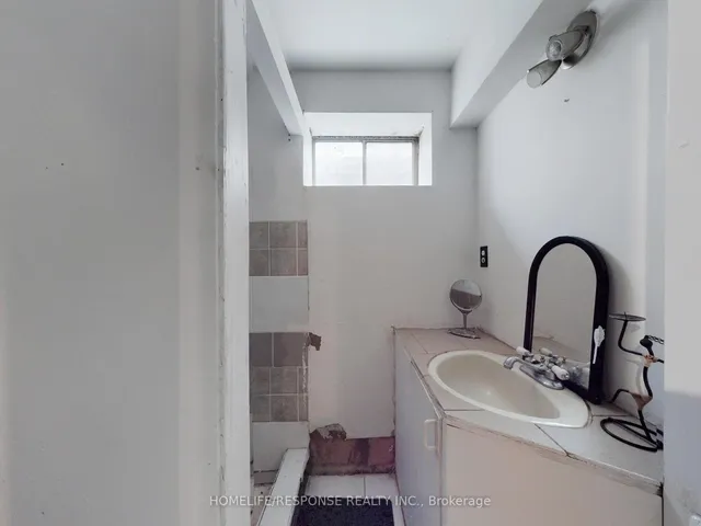 Additional image 36 of 4 Drayton Cres