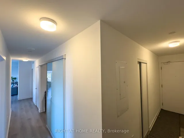 Additional image 33 of 2433 Dufferin St Unit 211