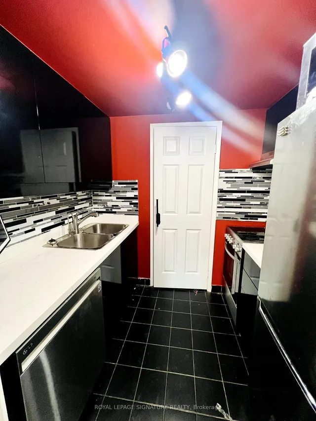 44 Gerrard St Unit 608