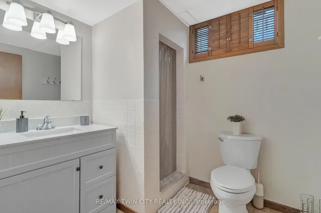 Additional image 34 of 158 Martinglen Cres