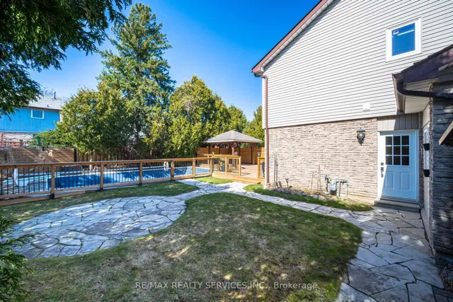 Additional image 31 of 32 Longbourne Cres