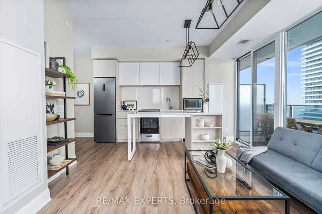 Additional image 7 of 70 Annie Craig Dr Unit 1609