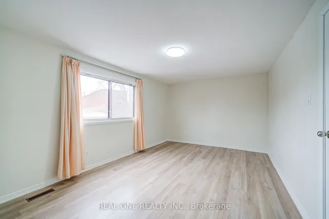 Additional image 12 of 21 Grass Meadoway Way